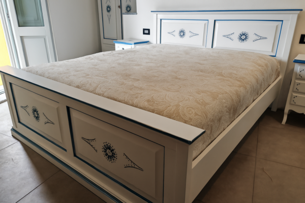 LETTO IN LEGNO STILE SARDO